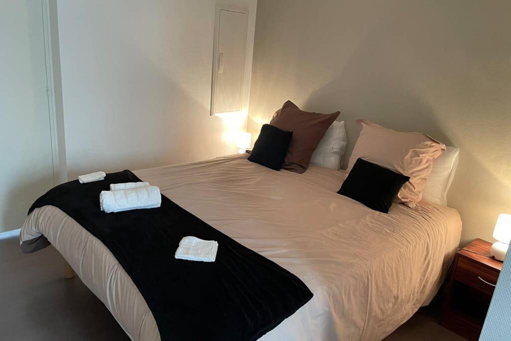 Logement Entier 33 M2 A Pau Buitenkant foto