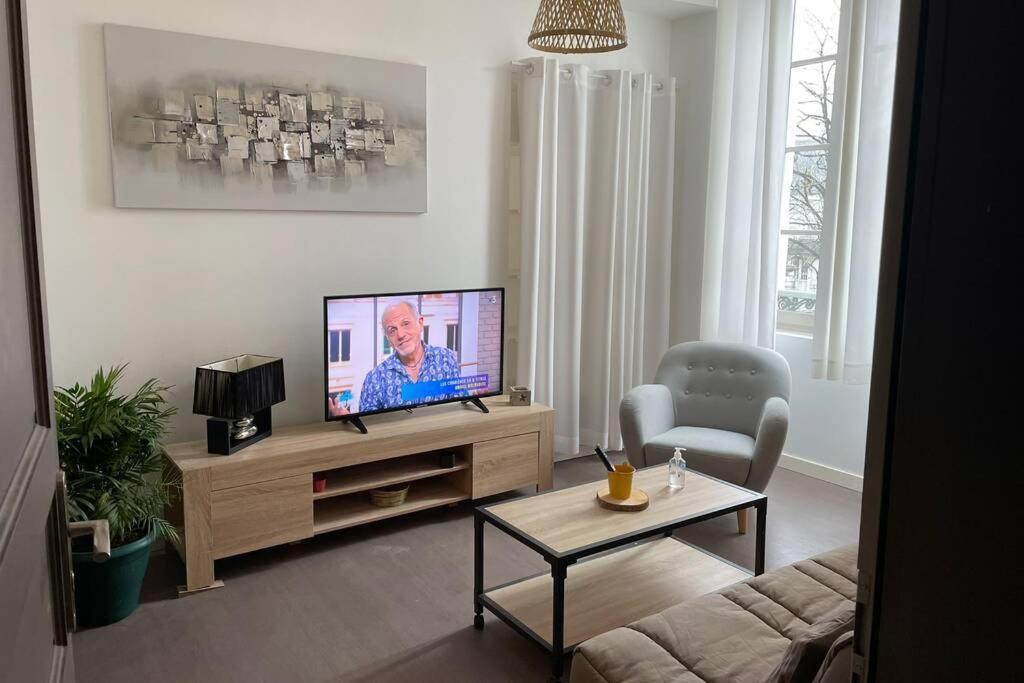 Logement Entier 33 M2 A Pau Buitenkant foto