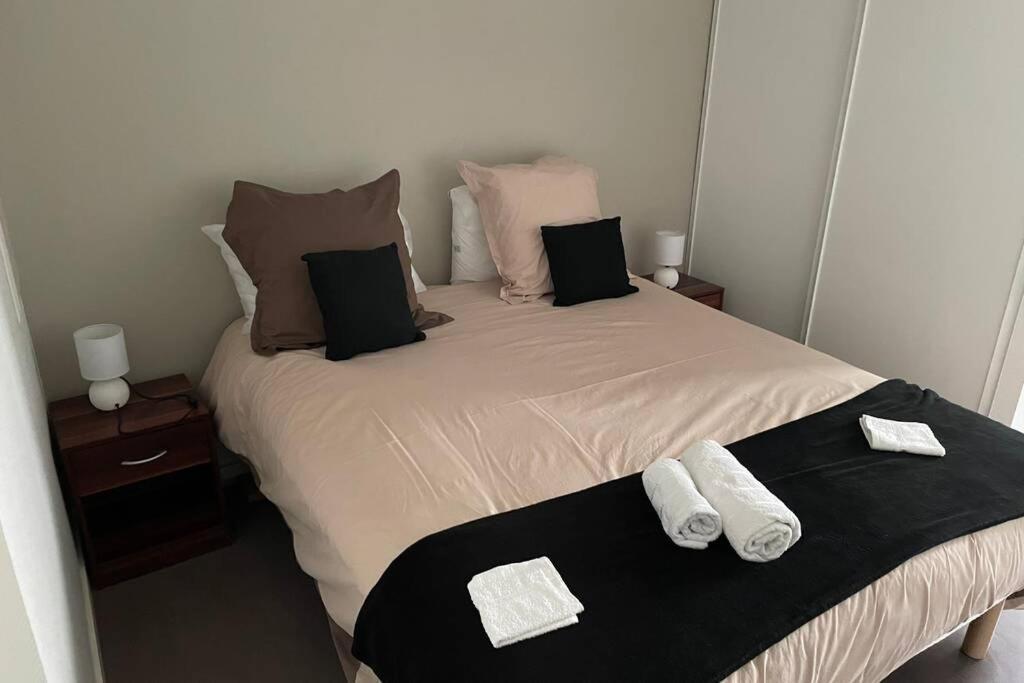 Logement Entier 33 M2 A Pau Buitenkant foto